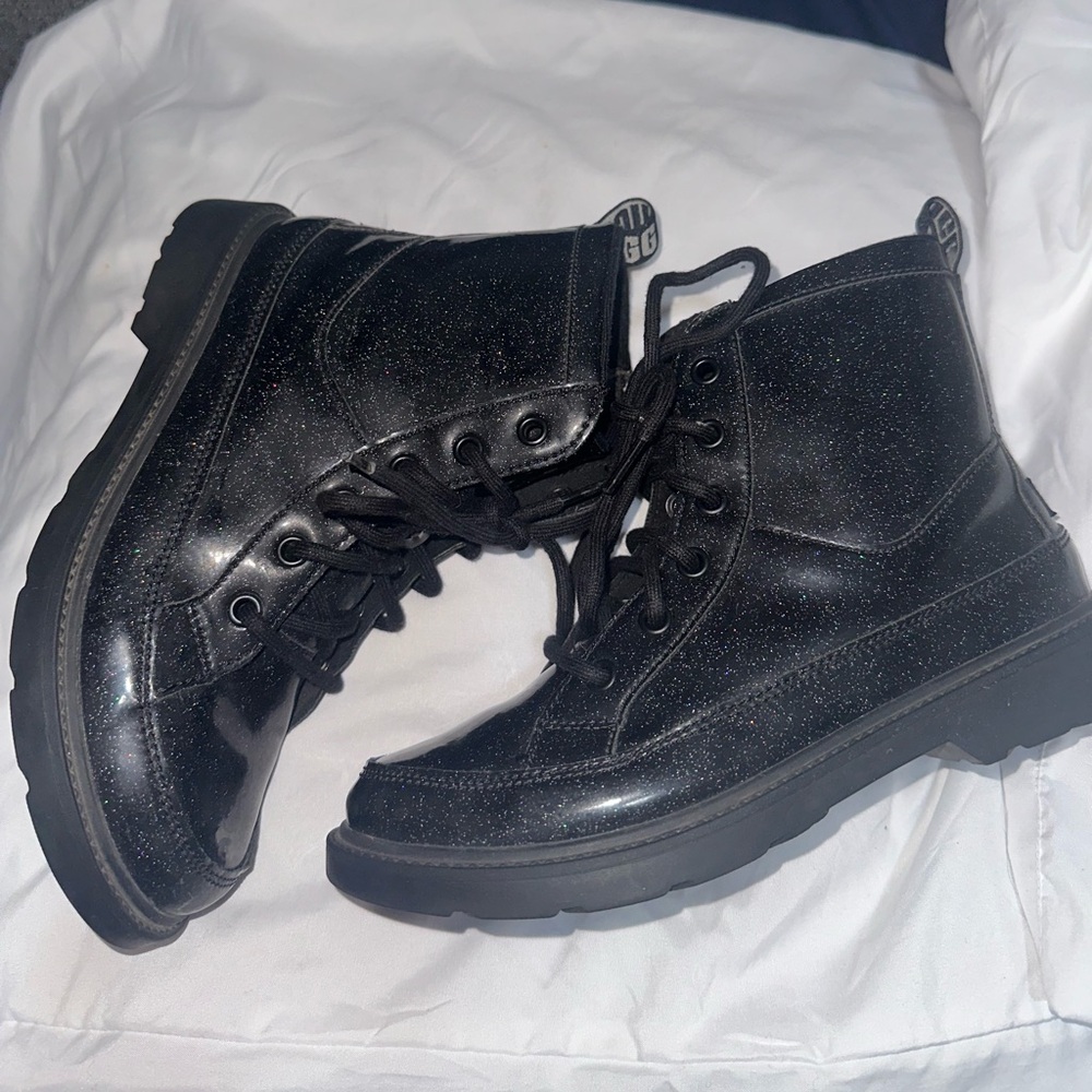 EUC UGG all weather boots